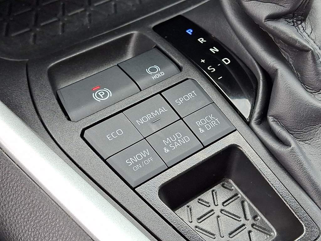 Thumbnail: 2024 Toyota RAV4 - 28