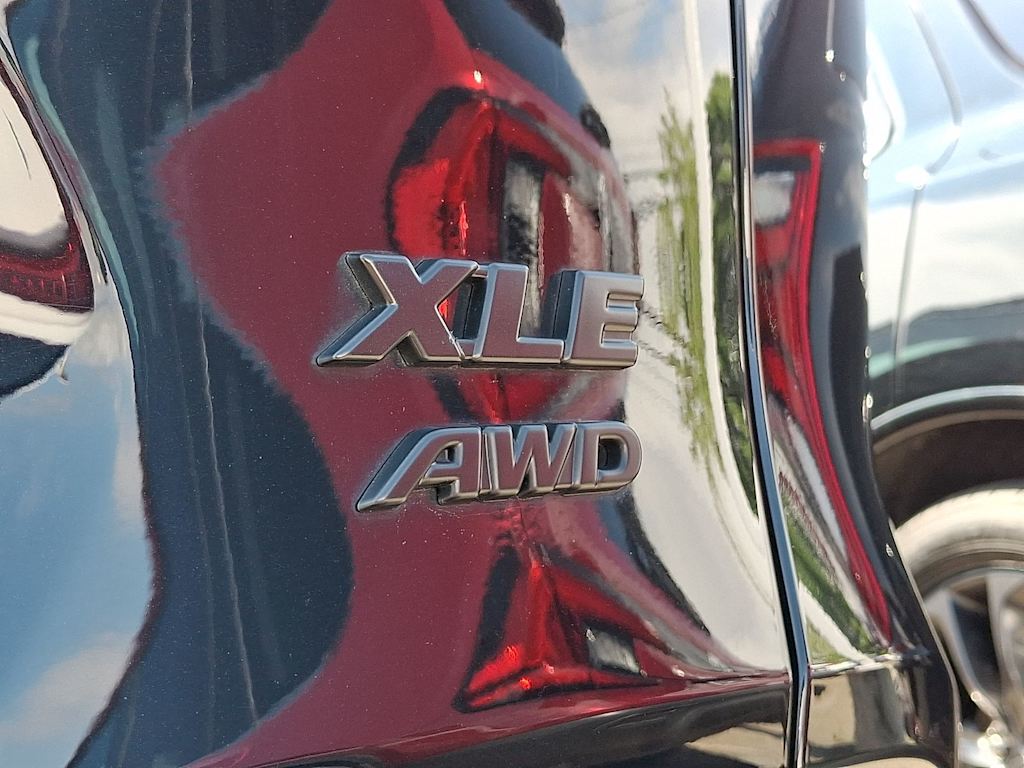 Thumbnail: 2024 Toyota RAV4 - 32