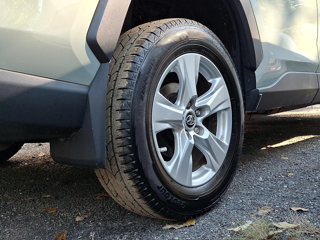 Thumbnail: 2019 Toyota RAV4 - 6