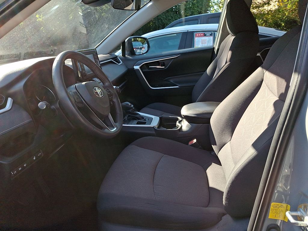 Thumbnail: 2019 Toyota RAV4 - 7