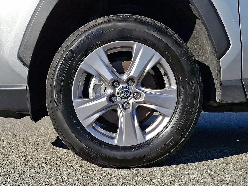 Thumbnail: 2025 Toyota RAV4 - 8