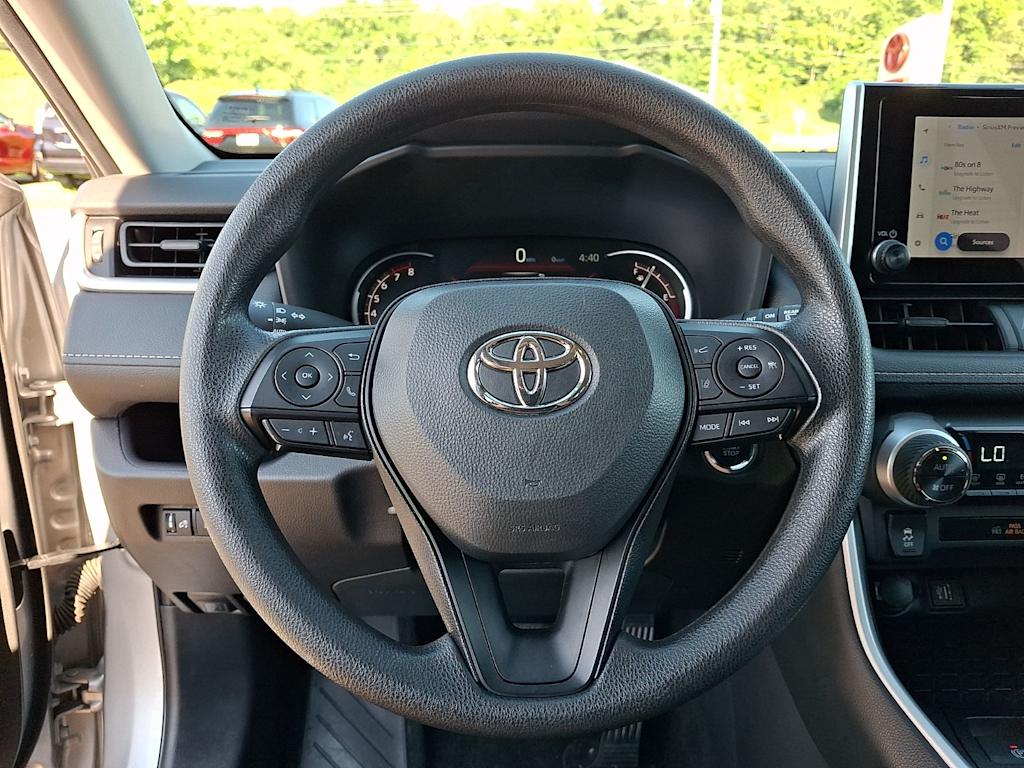 Thumbnail: 2025 Toyota RAV4 - 9