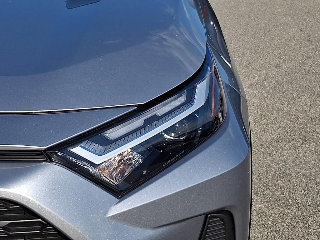 Thumbnail: 2025 Toyota RAV4 - 15