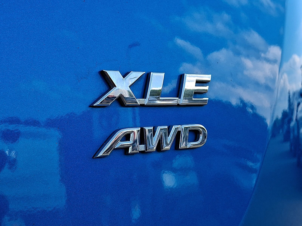 Thumbnail: 2016 Toyota RAV4 - 25