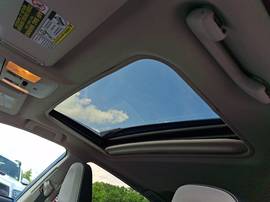 Thumbnail: 2016 Toyota RAV4 - 17