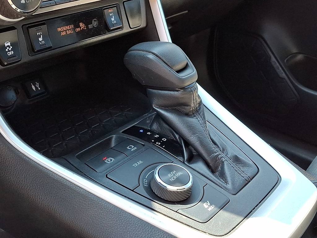 Thumbnail: 2019 Toyota RAV4 - 13