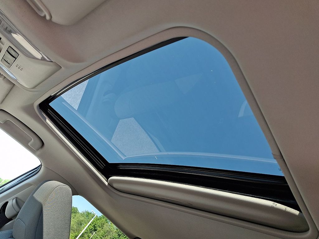 Thumbnail: 2019 Toyota RAV4 - 22