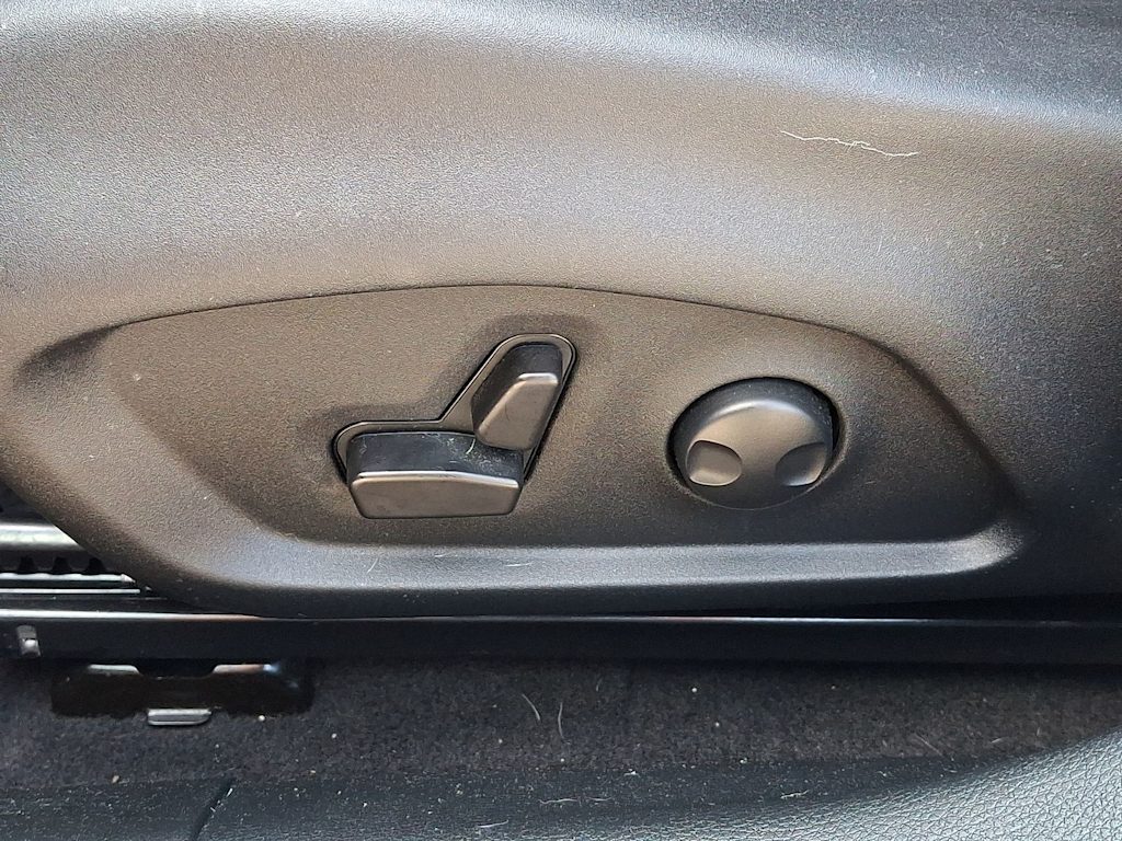 Thumbnail: 2023 Jeep Compass - 21