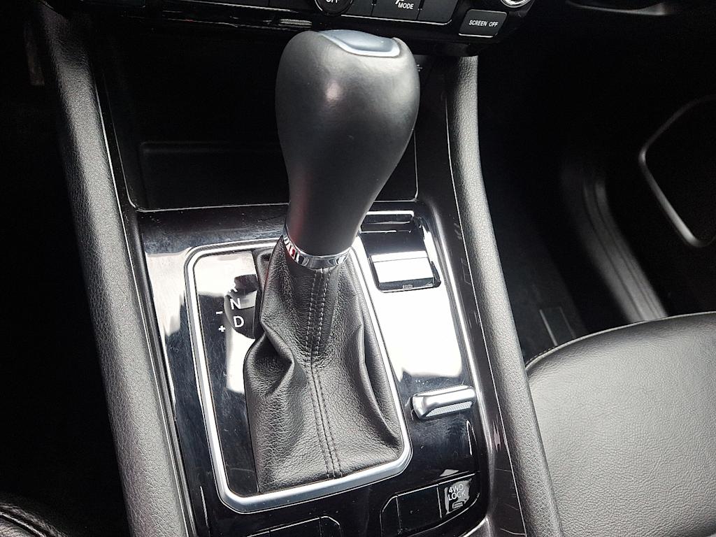 Thumbnail: 2023 Jeep Compass - 12