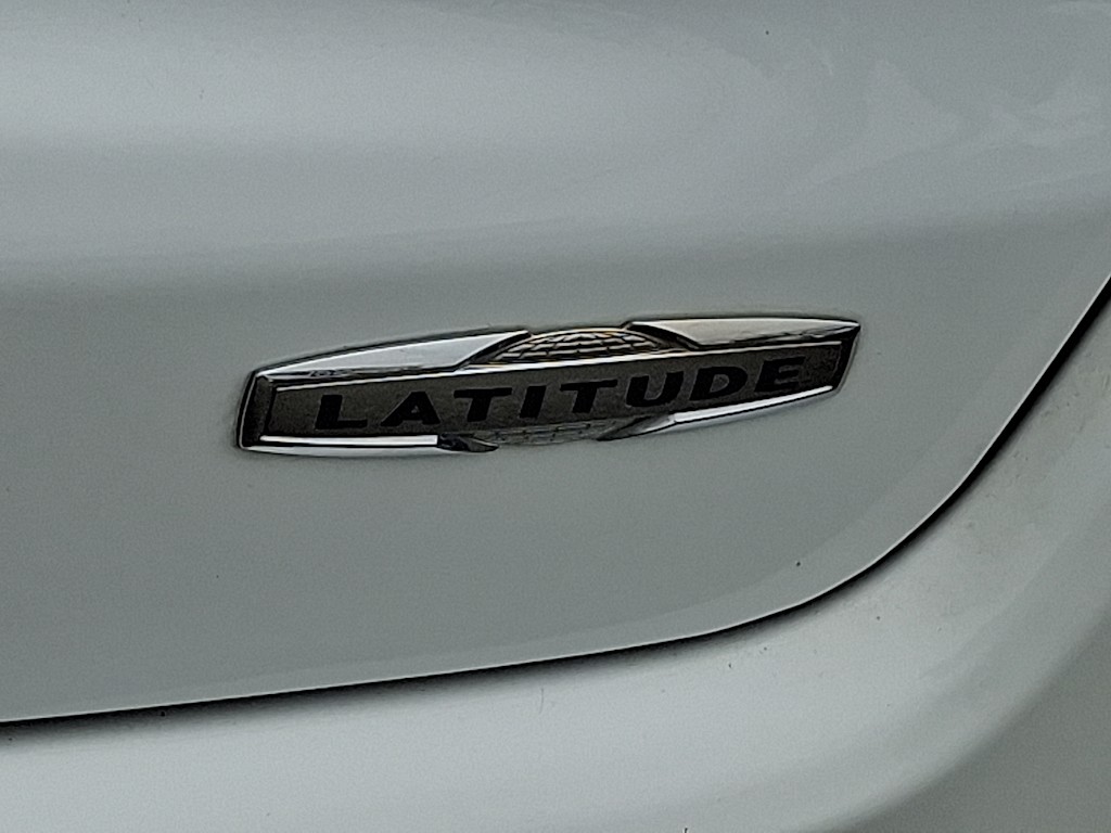 Thumbnail: 2023 Jeep Compass - 29