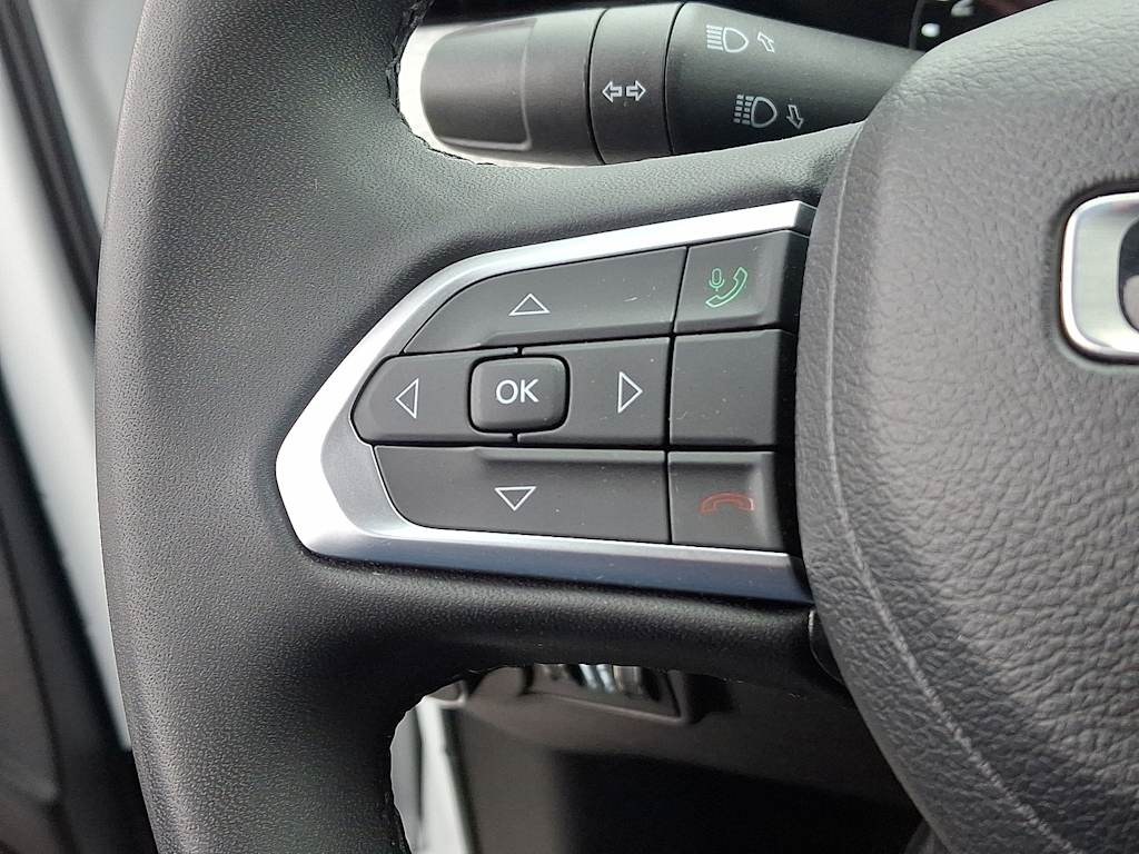 Thumbnail: 2023 Jeep Compass - 23