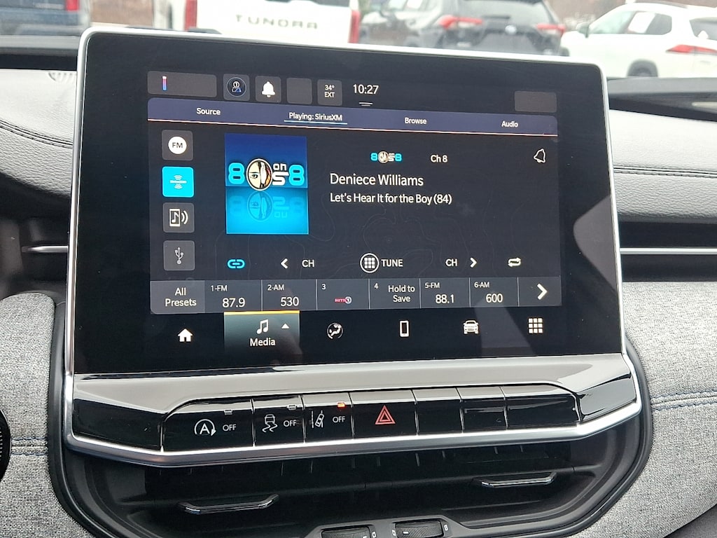 Thumbnail: 2023 Jeep Compass - 11