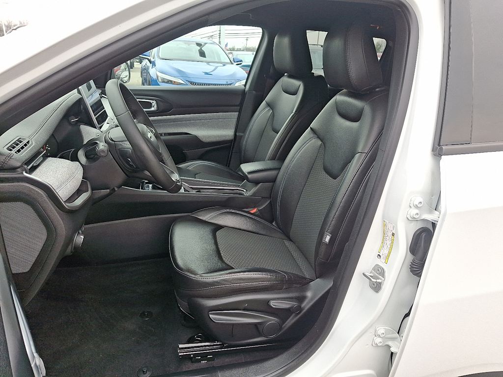 Thumbnail: 2023 Jeep Compass - 9