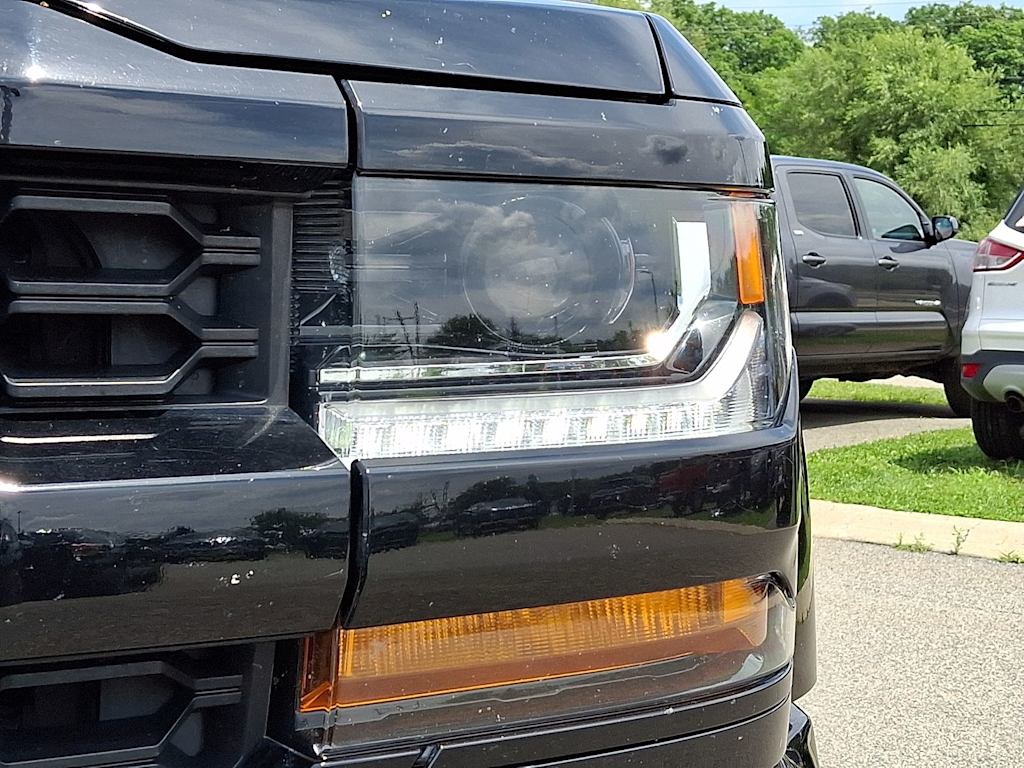 Thumbnail: 2018 Chevrolet Silverado 1500 - 20
