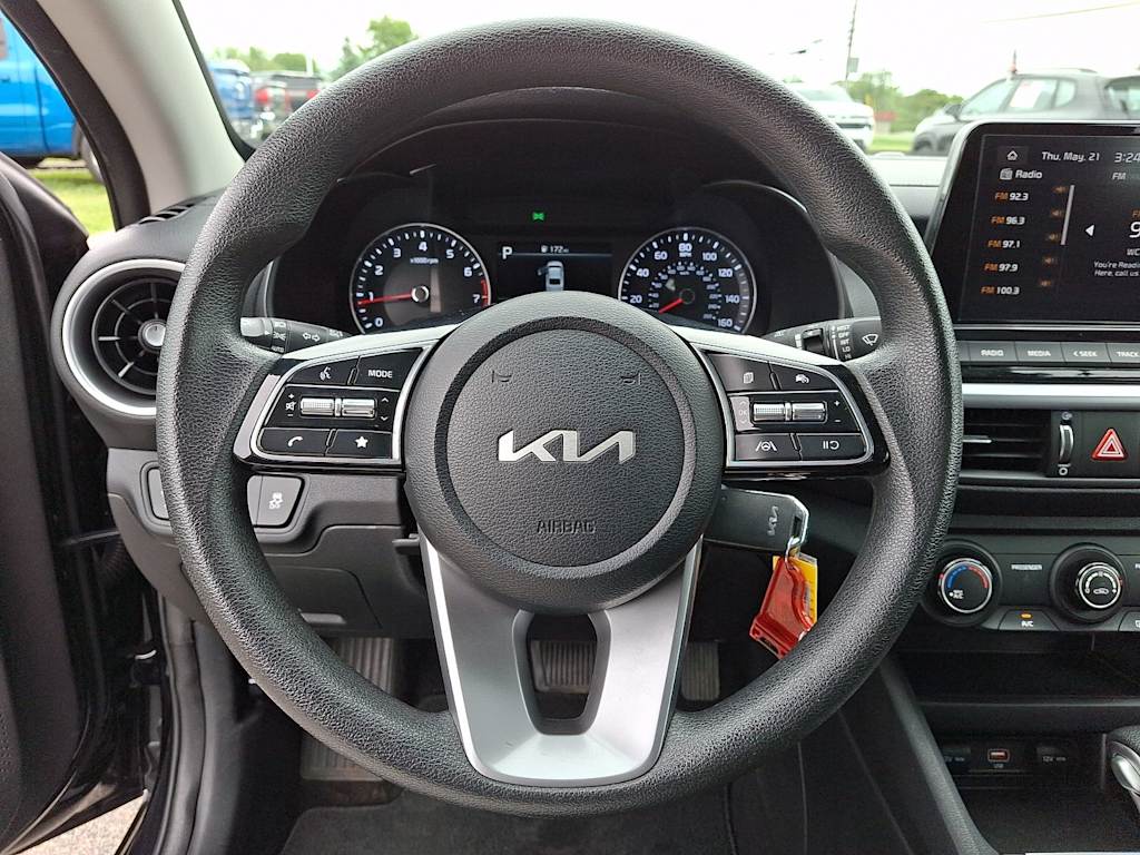 Thumbnail: 2023 Kia Forte - 8