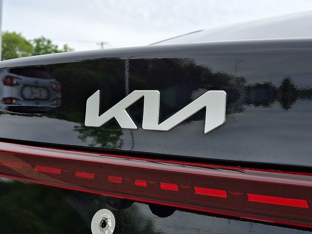 Thumbnail: 2023 Kia Forte - 30