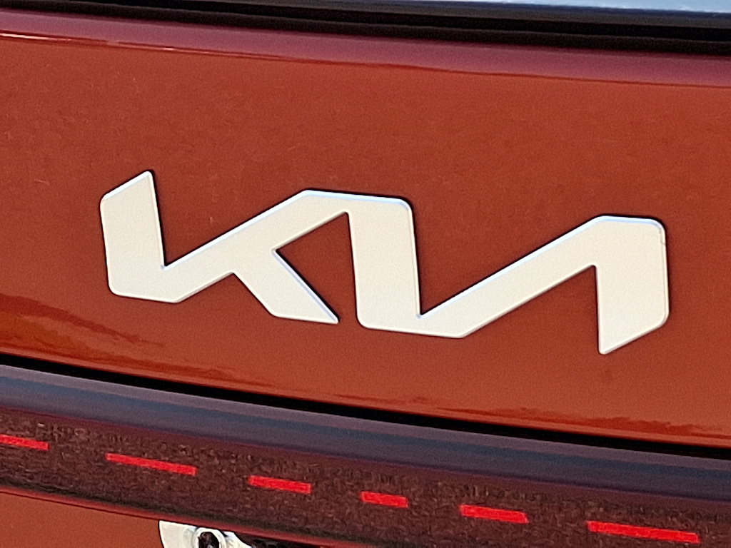 Thumbnail: 2023 Kia Forte - 28