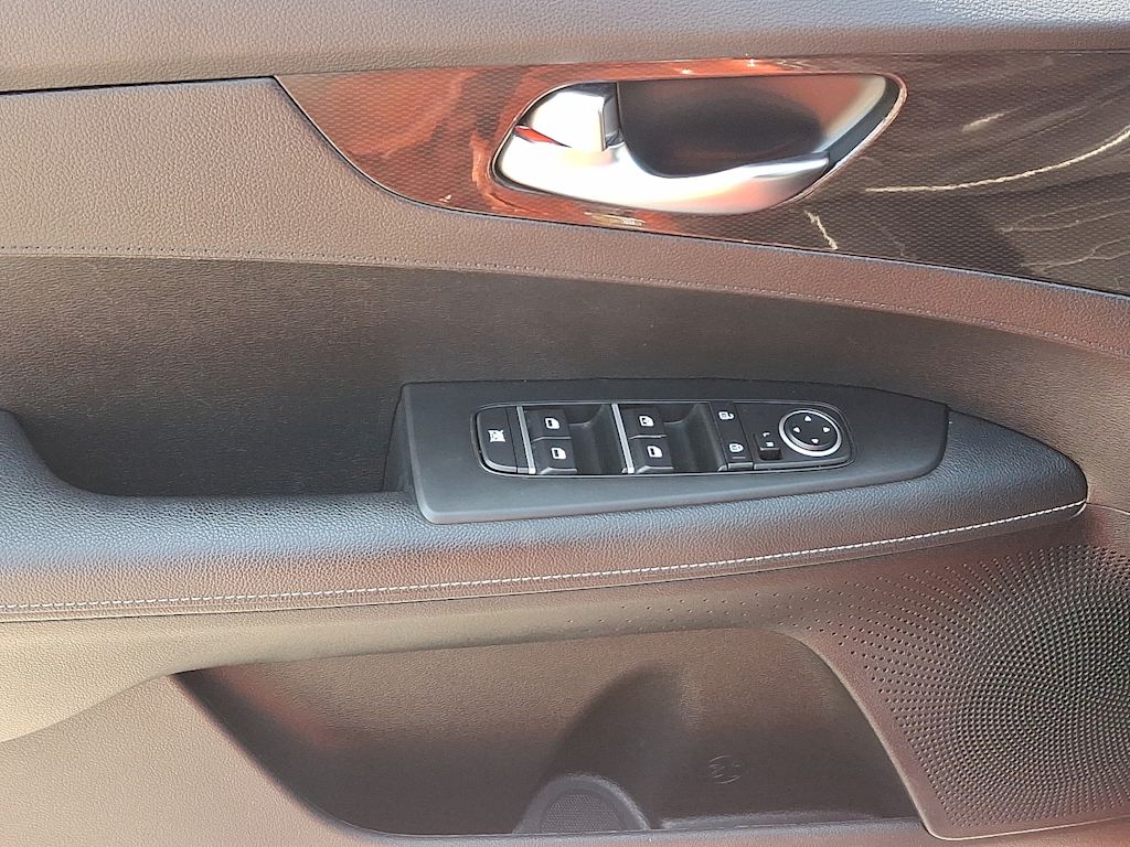 Thumbnail: 2023 Kia Forte - 20