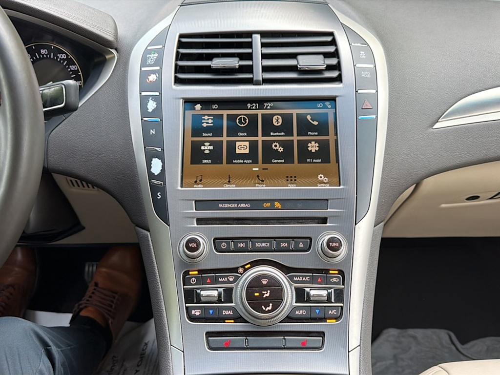 Thumbnail: 2018 Lincoln MKZ - 9