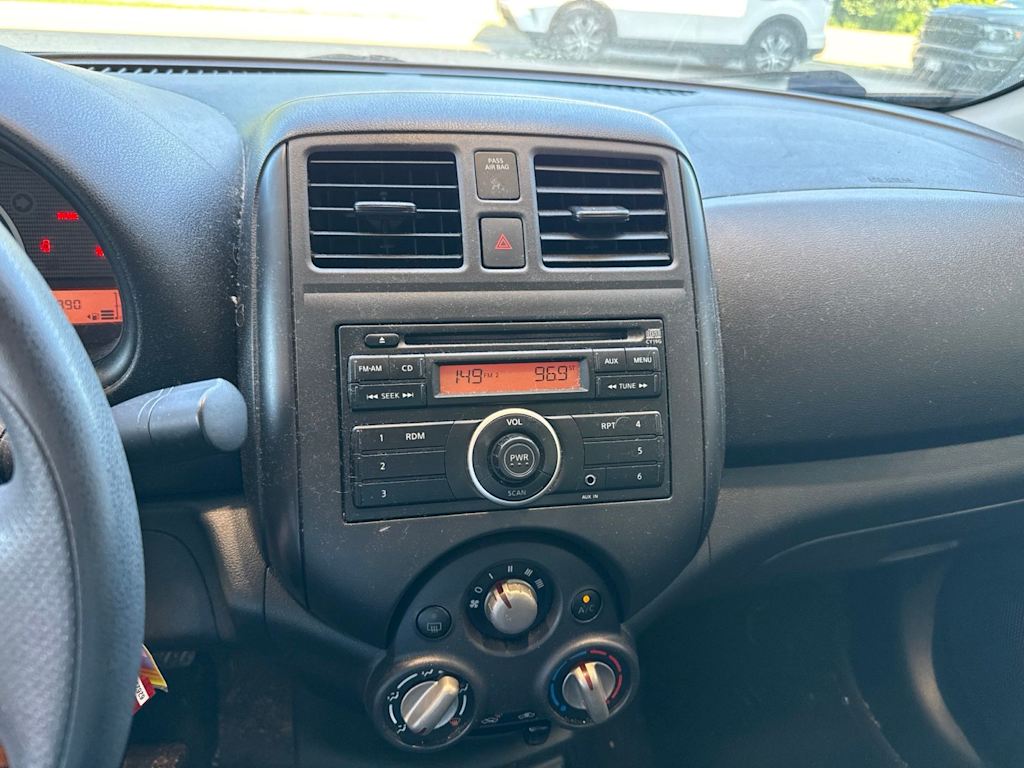 Thumbnail: 2013 Nissan Versa - 7