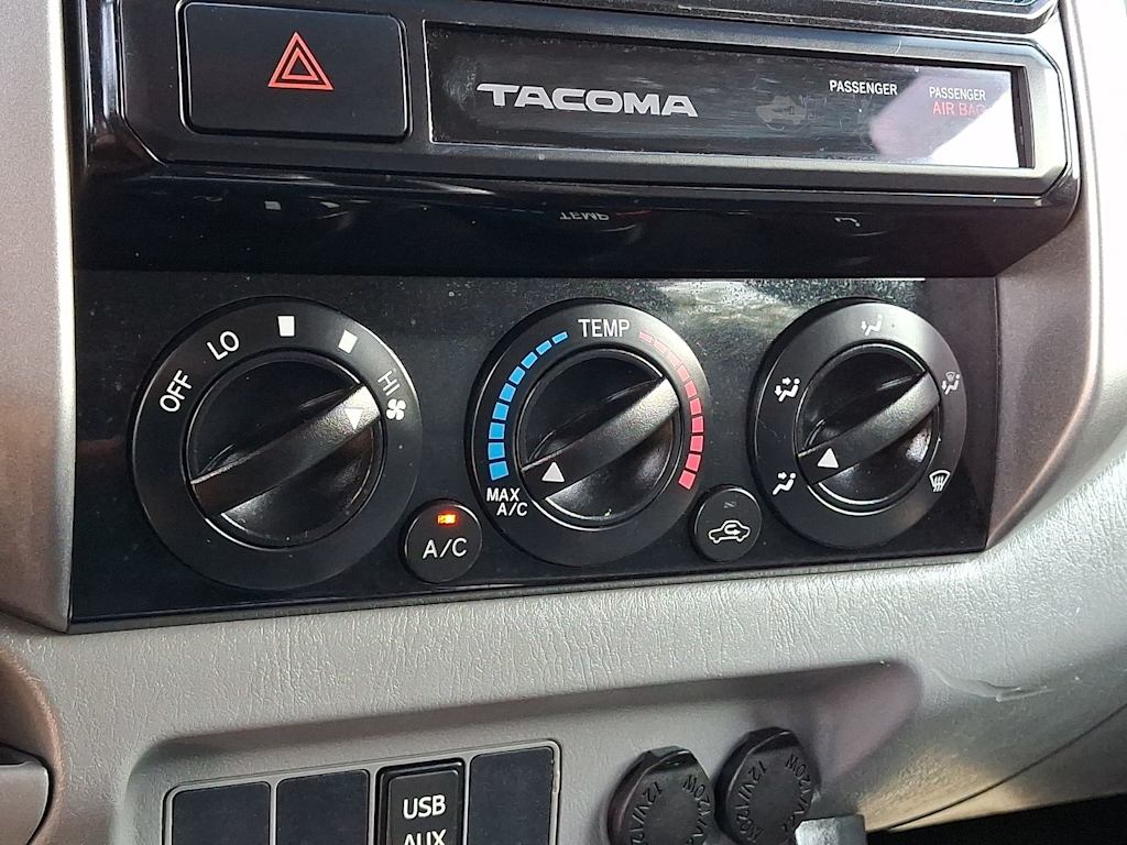 Thumbnail: 2015 Toyota Tacoma - 19