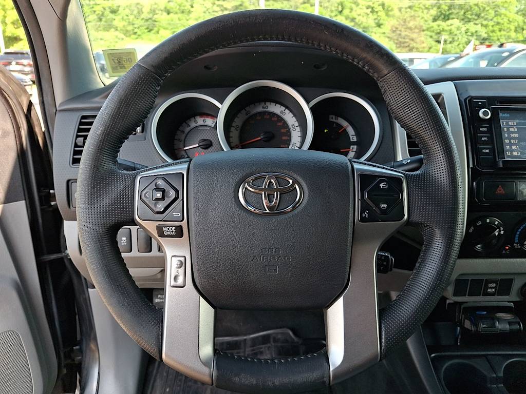 Thumbnail: 2015 Toyota Tacoma - 8