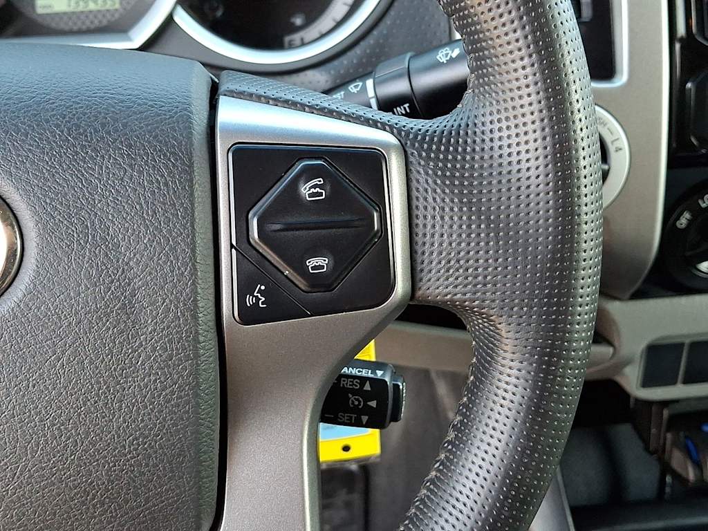 Thumbnail: 2015 Toyota Tacoma - 22