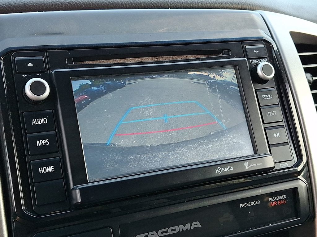 Thumbnail: 2015 Toyota Tacoma - 20