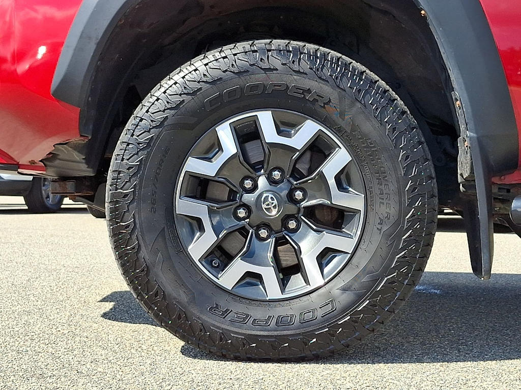 Thumbnail: 2021 Toyota Tacoma - 8