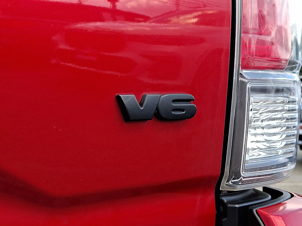 Thumbnail: 2021 Toyota Tacoma - 32
