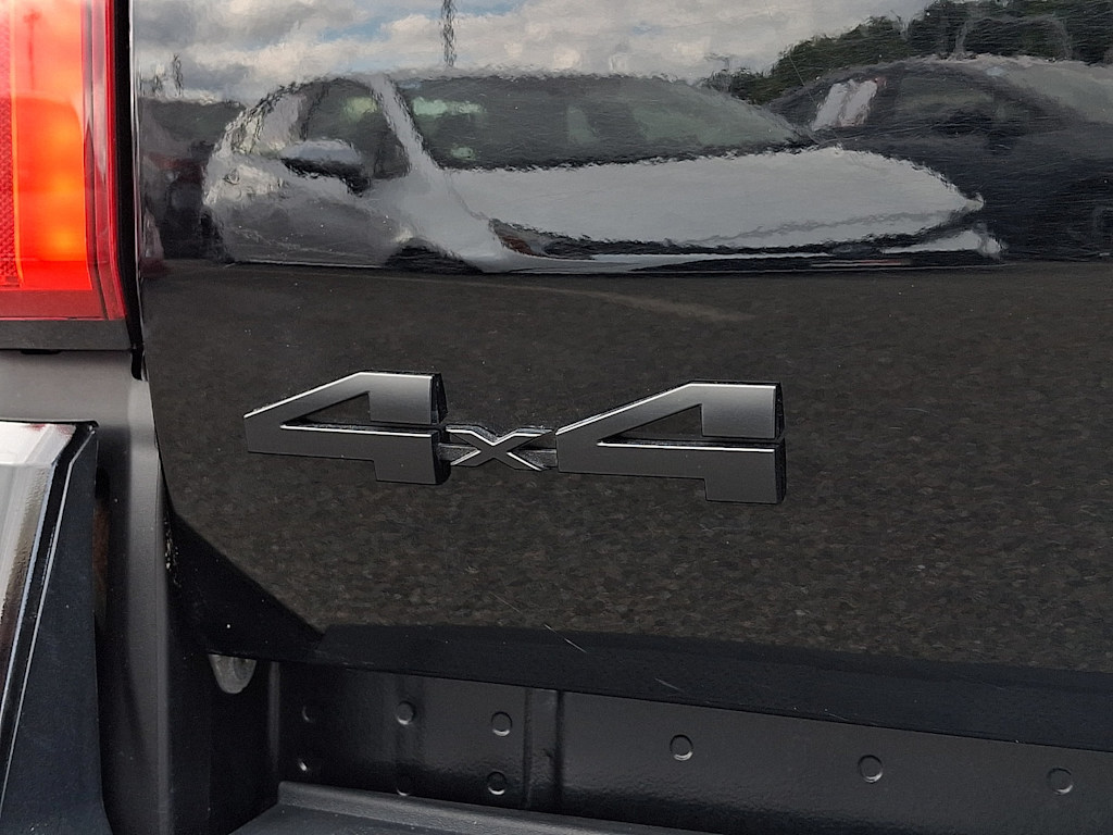 Thumbnail: 2024 Toyota Tacoma - 32