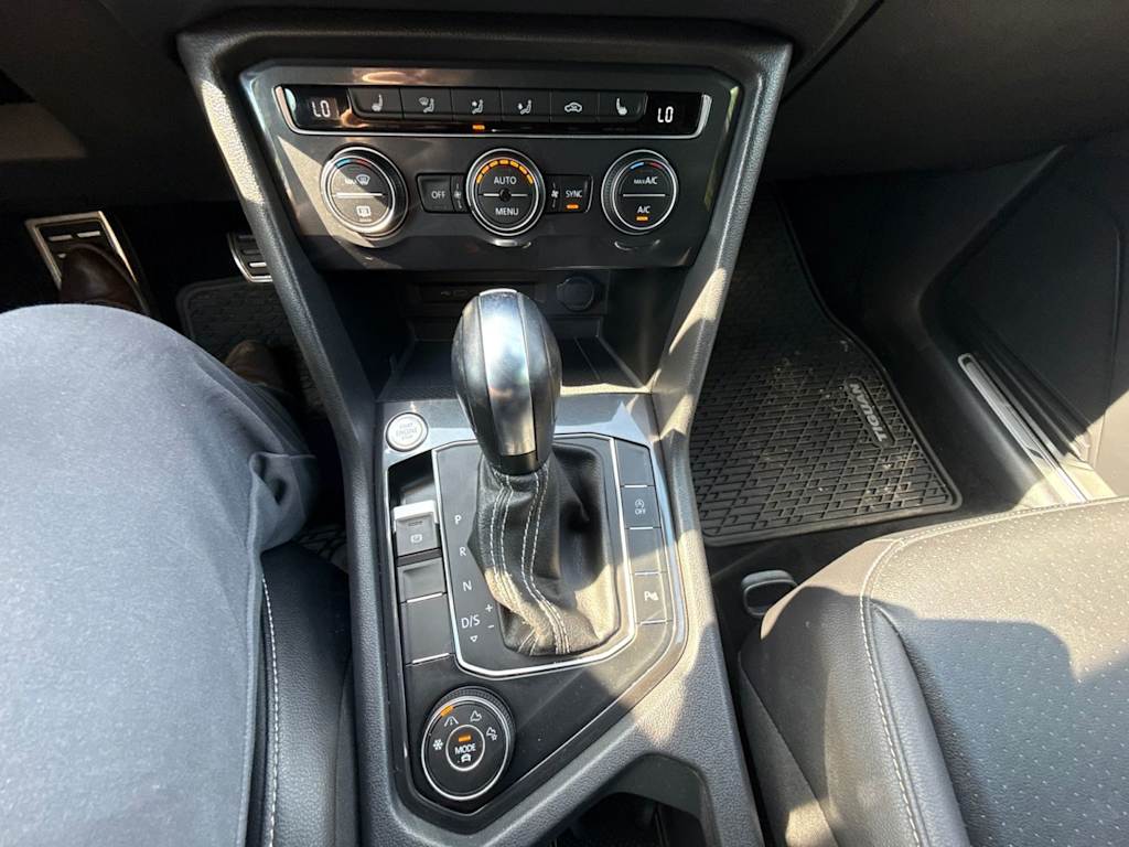 Thumbnail: 2021 Volkswagen Tiguan - 11