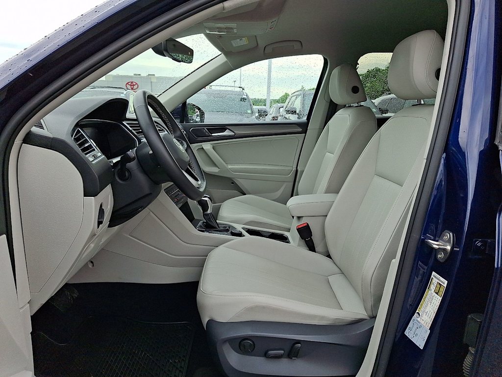 Thumbnail: 2022 Volkswagen Tiguan - 10