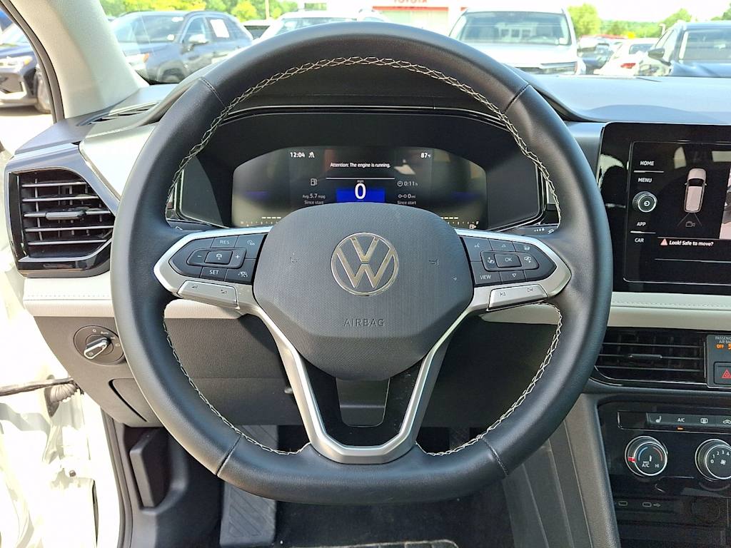 Thumbnail: 2025 Volkswagen Taos - 2