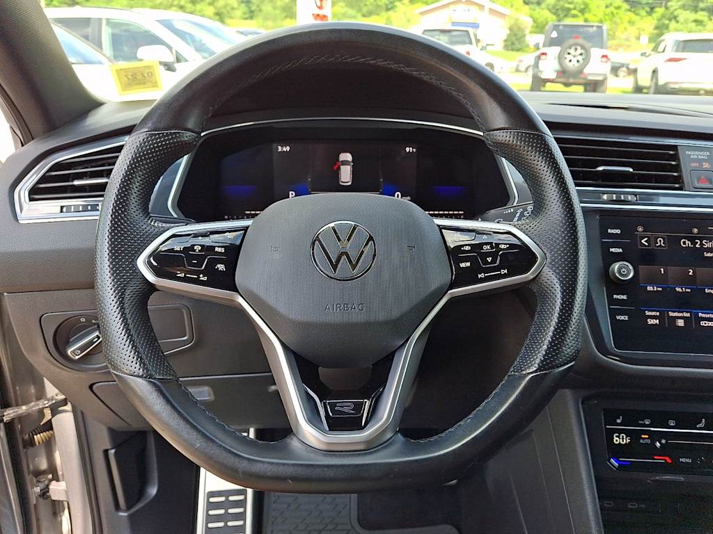 Thumbnail: 2023 Volkswagen Tiguan - 9