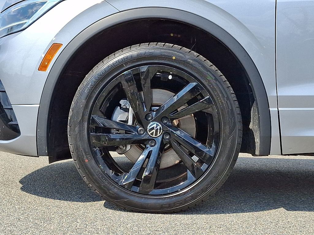 Thumbnail: 2023 Volkswagen Tiguan - 8
