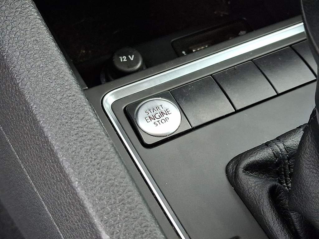 Thumbnail: 2017 Volkswagen Jetta - 27