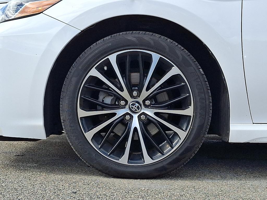 Thumbnail: 2018 Toyota Camry - 8
