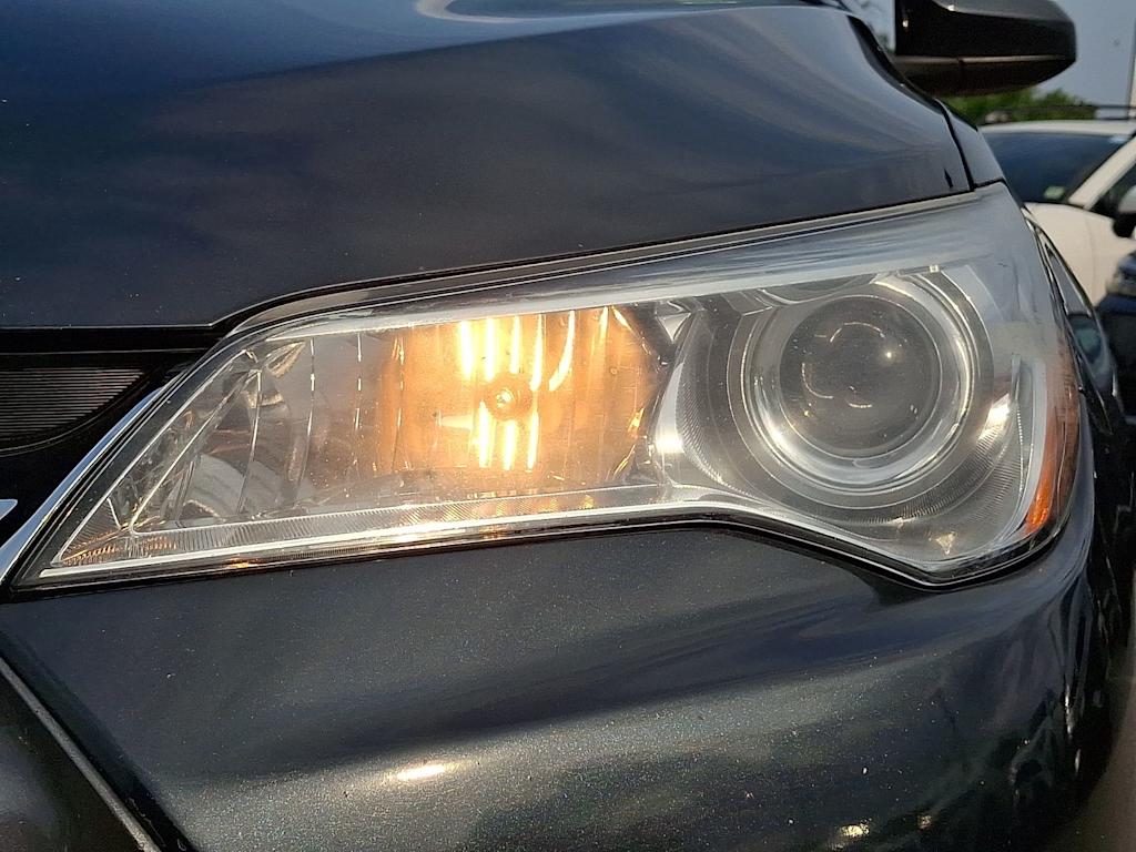Thumbnail: 2016 Toyota Camry - 19