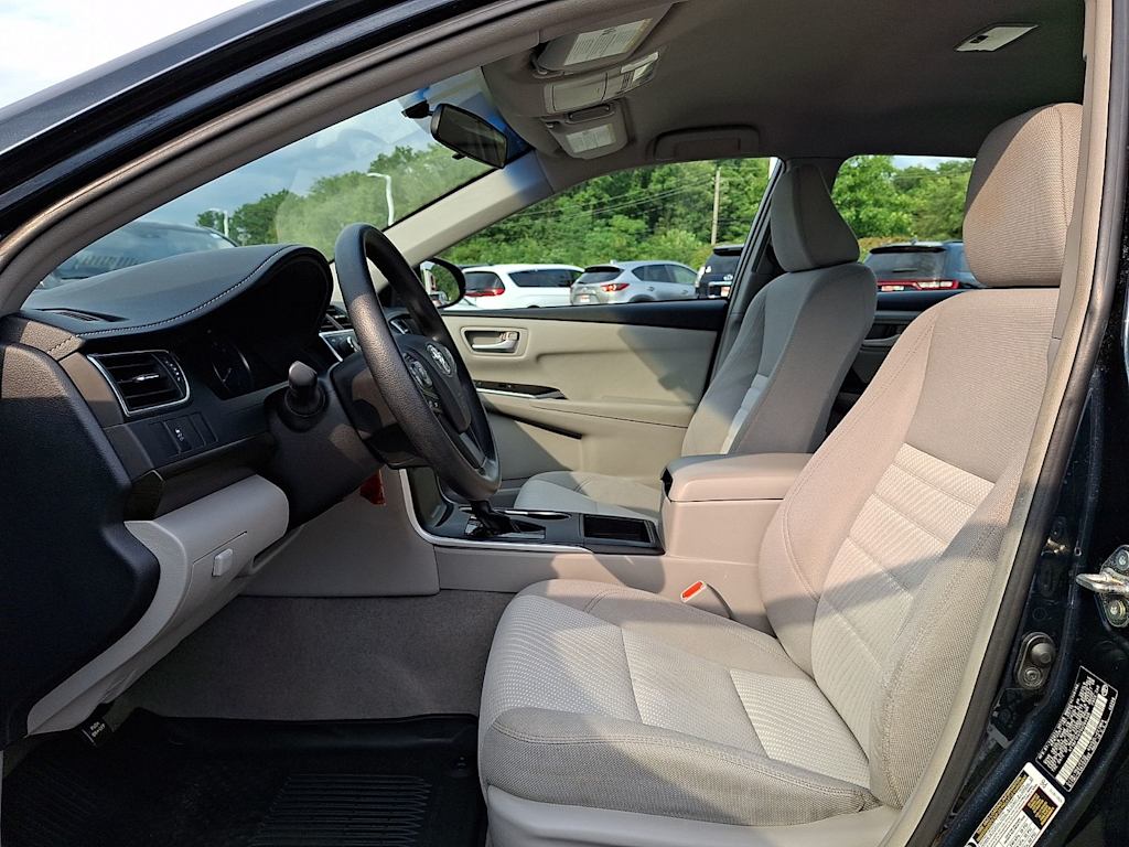 Thumbnail: 2016 Toyota Camry - 10
