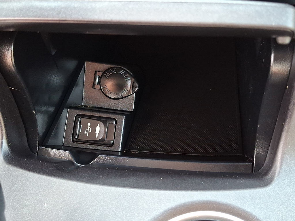 Thumbnail: 2016 Toyota Camry - 26