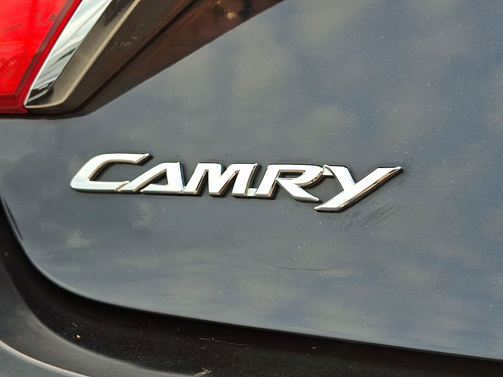 Thumbnail: 2016 Toyota Camry - 7