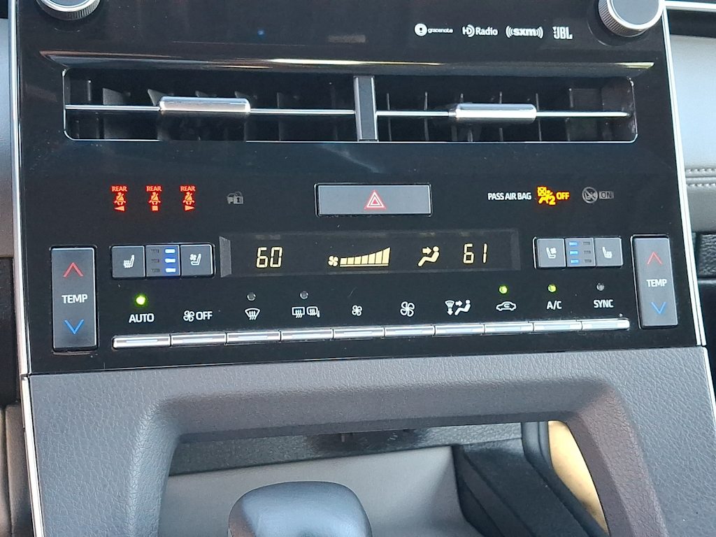 Thumbnail: 2021 Toyota Avalon - 23