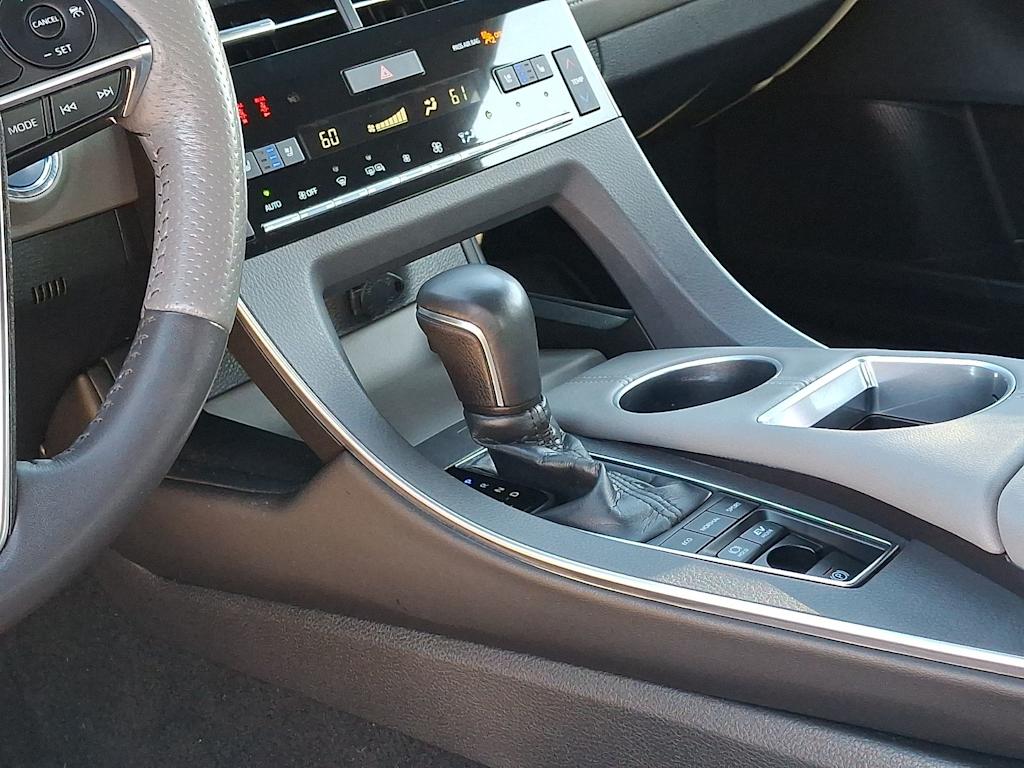 Thumbnail: 2021 Toyota Avalon - 13