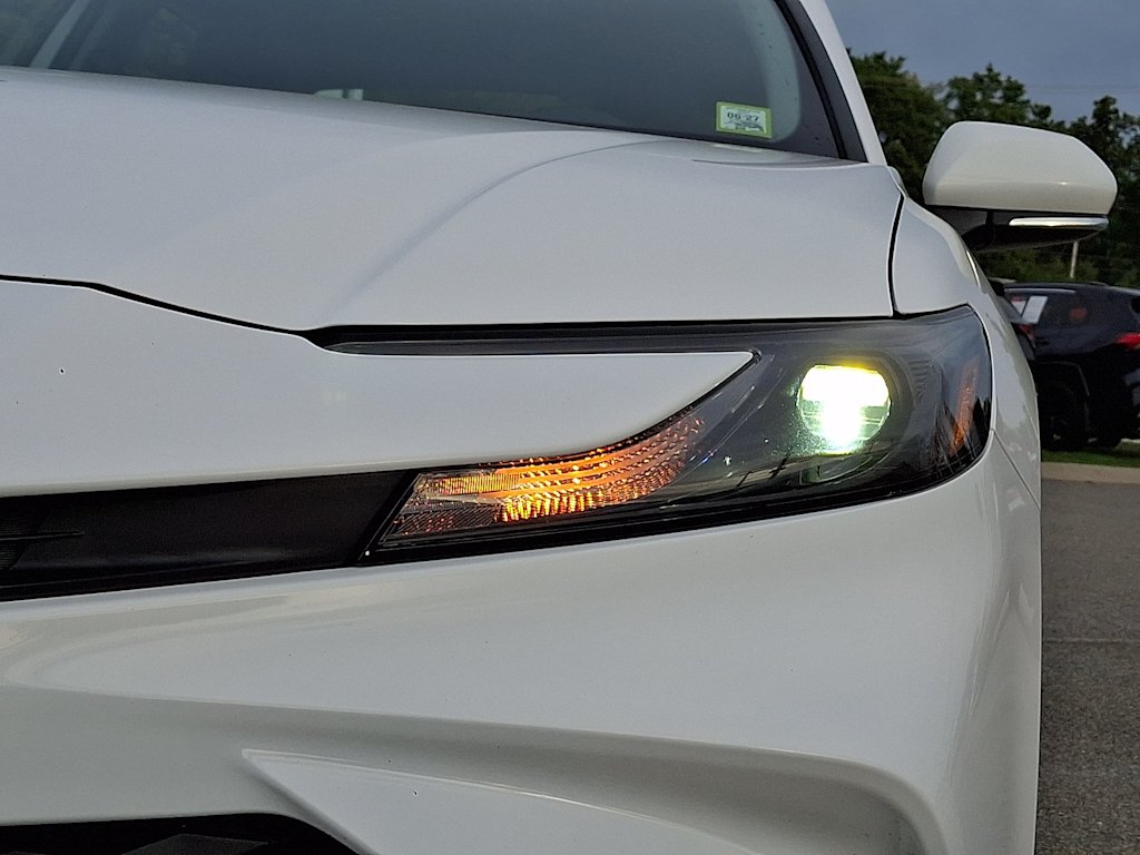 Thumbnail: 2025 Toyota Camry - 19
