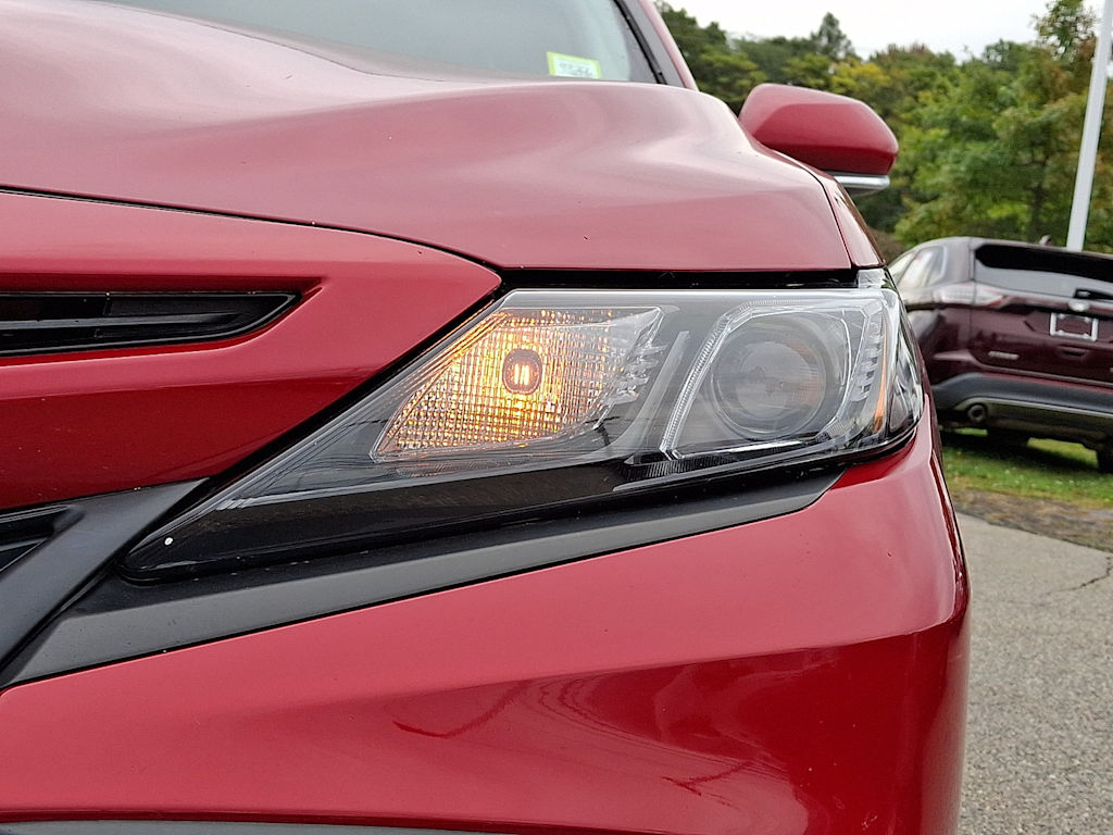Thumbnail: 2022 Toyota Camry - 19