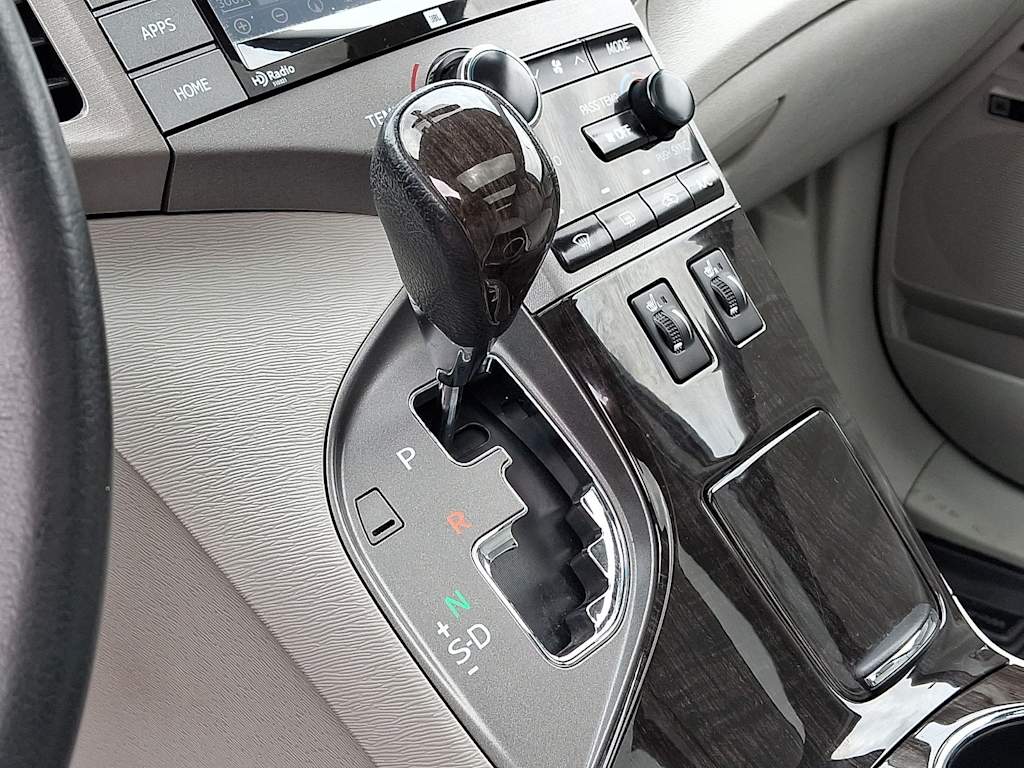Thumbnail: 2015 Toyota Venza - 12
