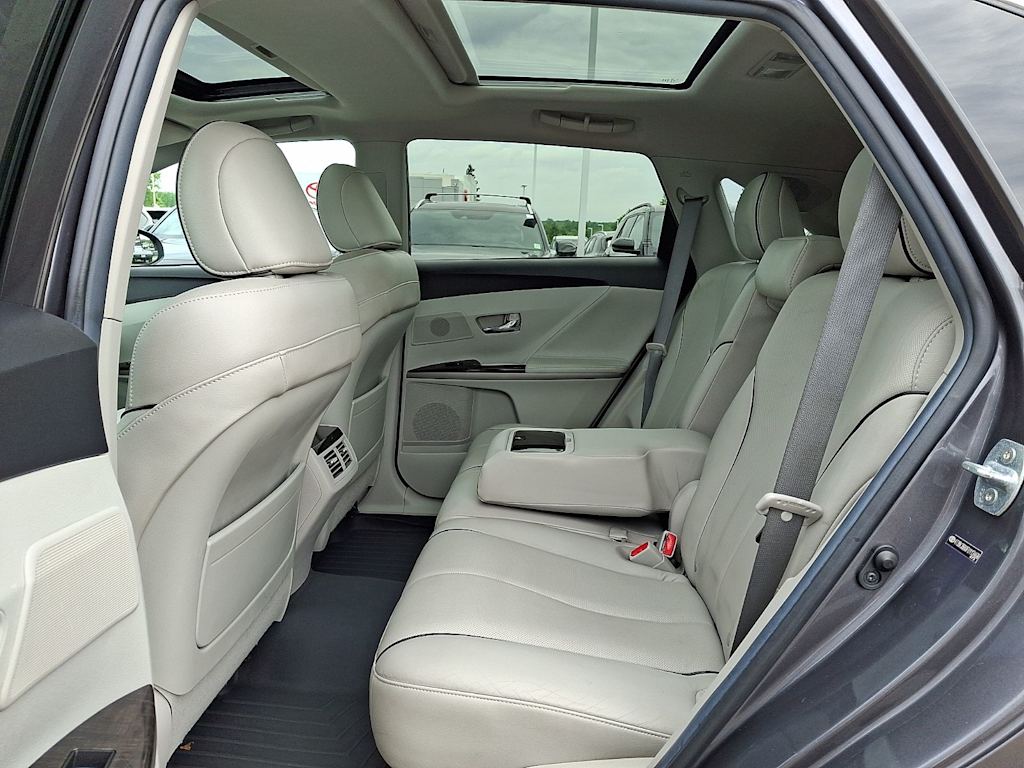 Thumbnail: 2015 Toyota Venza - 10