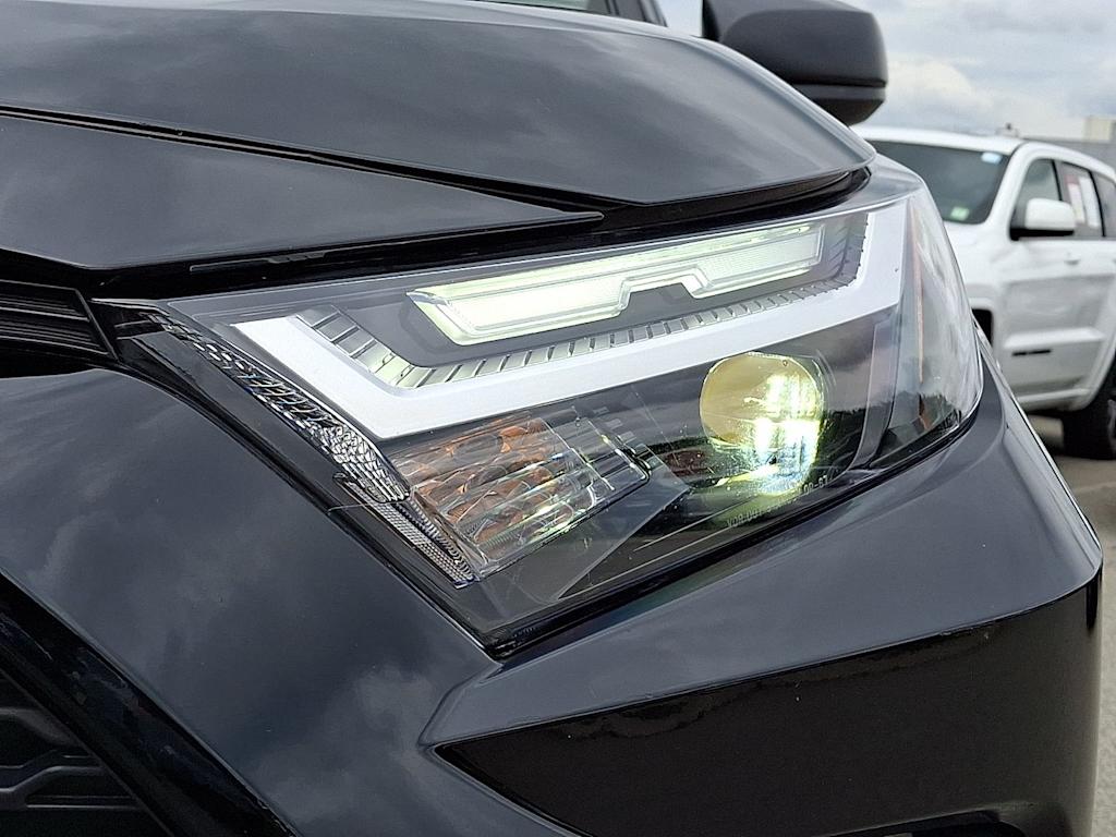 Thumbnail: 2025 Toyota RAV4 - 21