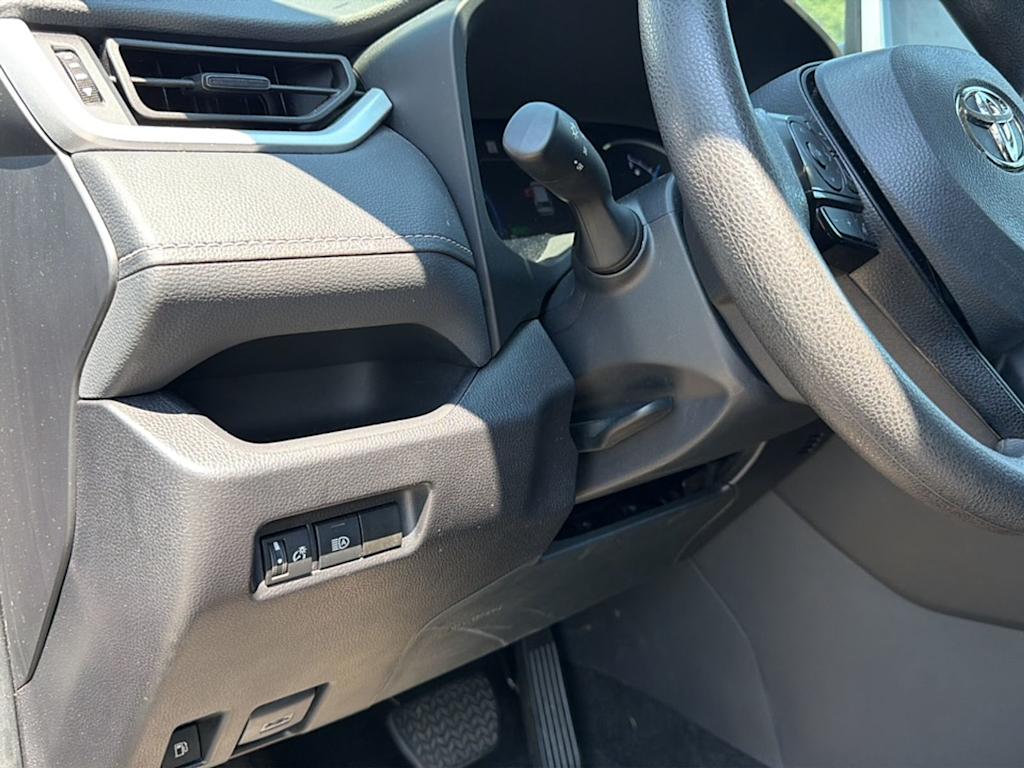 Thumbnail: 2025 Toyota RAV4 - 6